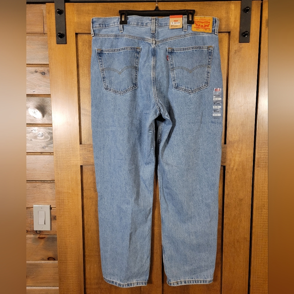 NWT Irregular 550 Levi Jeans 38x32